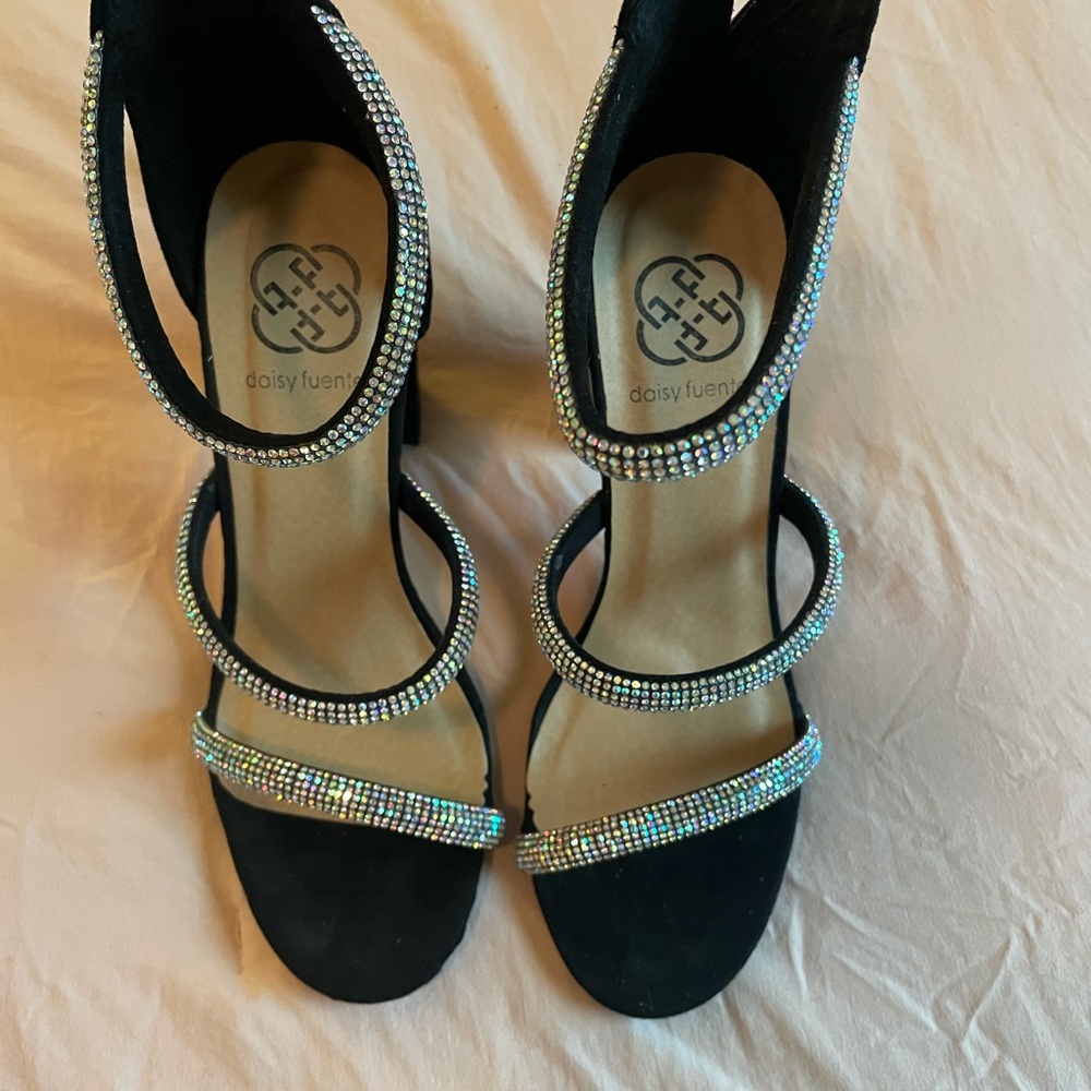 Daisy Fuente black prom heels size 7